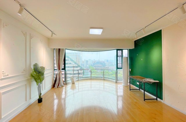 金色华庭4室2厅159.35㎡124万二手房图片