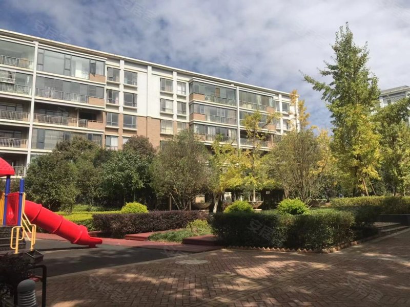 白龙潭俊园淏园(别墅)