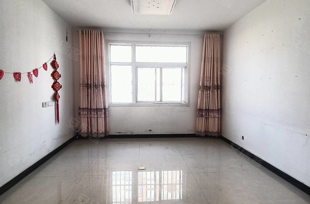上海嘉园二期B区3室2厅127㎡75万二手房图片