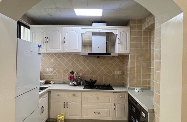 崇左市直小区A区4室2厅140㎡50万二手房图片