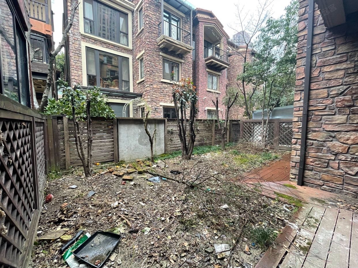 龙湖香醍漫步别墅