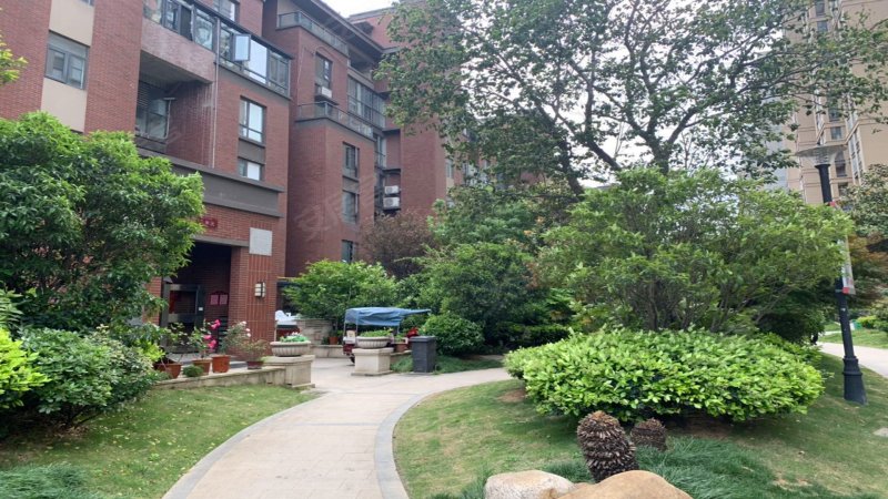 东方今典中央城(b区)