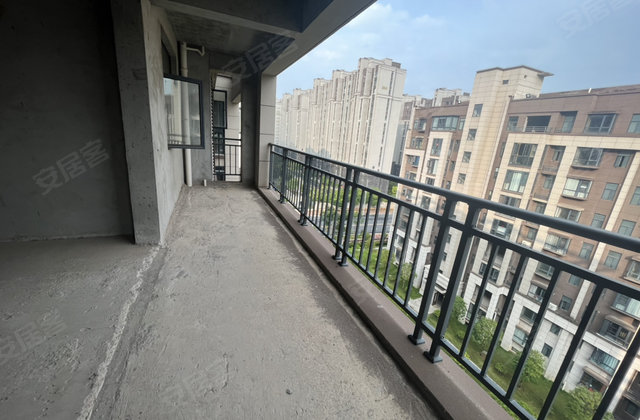 金象御景3室2厅138㎡93万二手房图片