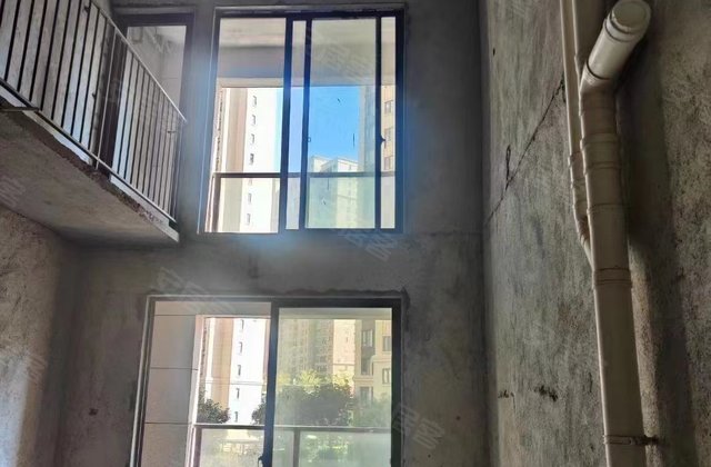 鼎盛天玺4室2厅116.1㎡125万二手房图片