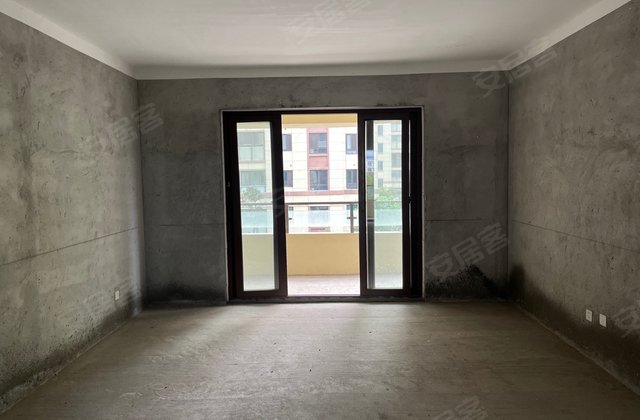 万像皇家学府4室2厅149.9㎡102万二手房图片