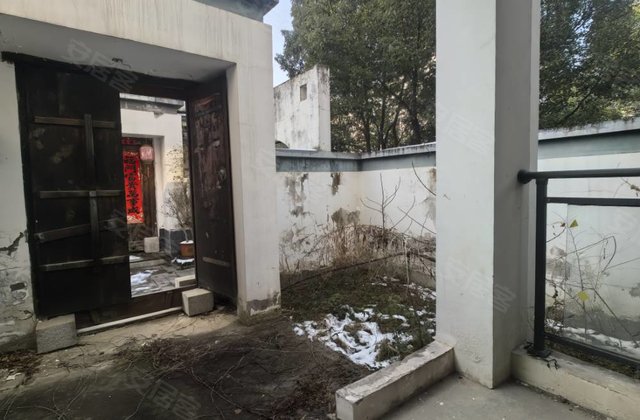 三元山庄4室2厅221㎡55万二手房图片