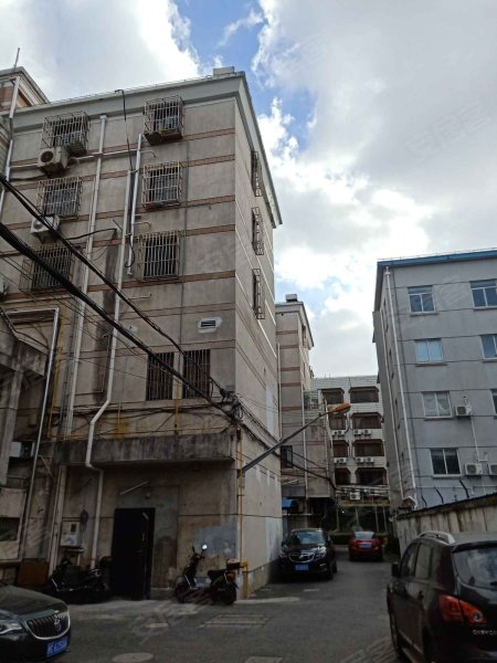 中山路56弄小区 