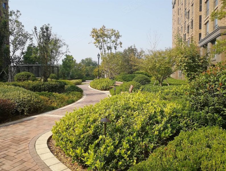 普罗旺世龙之梦东苑