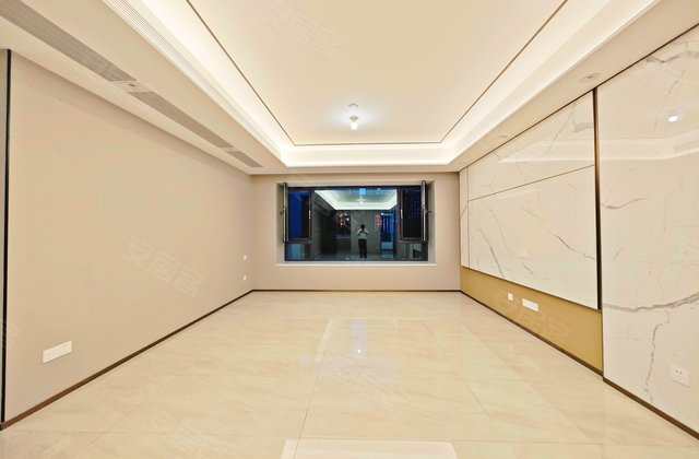 华润悦玺4室2厅169.23㎡450万二手房图片