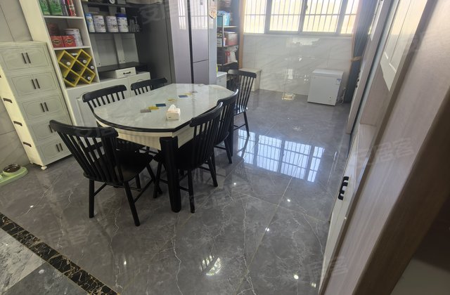 保来国际城(一期)3室2厅135㎡55万二手房图片