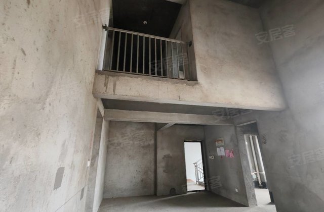 牡丹园8号5室3厅200㎡72万二手房图片