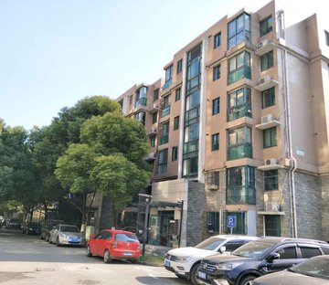 金色西郊城 有电梯 商品房 精装可拎包入住 近地铁 中间楼层