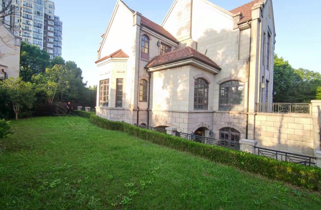 5室3厅5卫556㎡南北共3层2010年建造半岛君望奉贤南桥八字桥路99弄