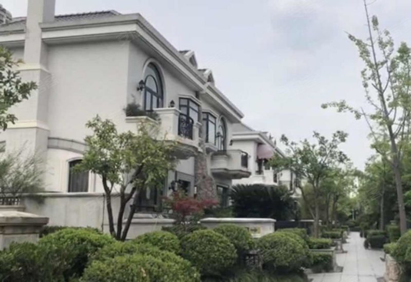 虹桥高尔夫别墅 