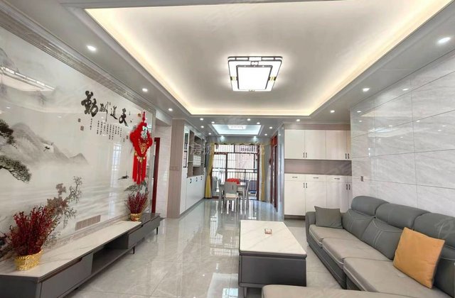 万象维也纳5室2厅141㎡75万二手房图片