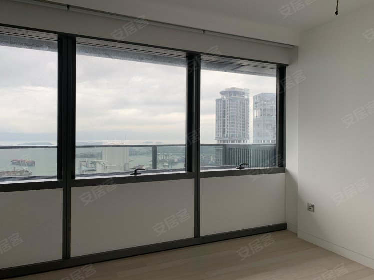 新加坡约¥2030万Apartment for sale on Singapore's tallest building二手房公寓图片