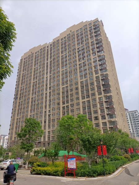 梁山龙城华府(一期商住楼)