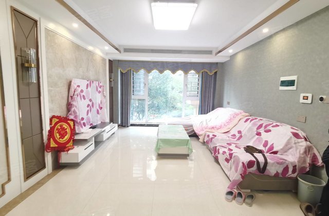 吉立浅水湾4室2厅135㎡69.8万二手房图片