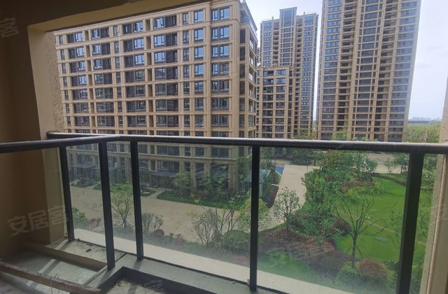 长投绿城兰园3室2厅97.9㎡122万二手房图片