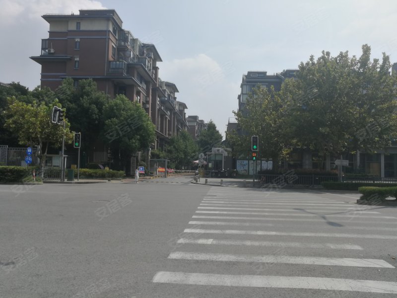 湖畔天下(公寓住宅) 