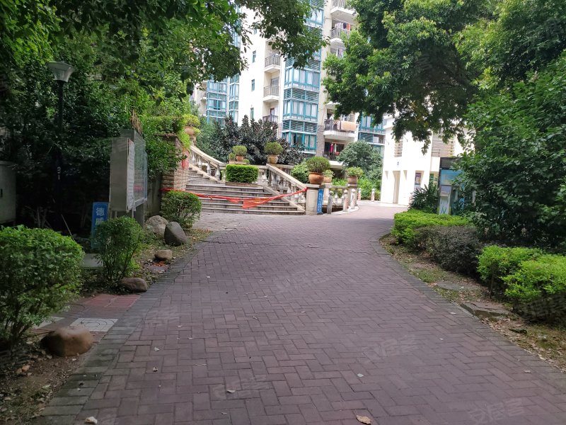 蔚蓝半岛