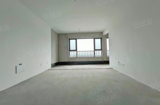 恒信新天国际3室2厅134㎡88万二手房图片