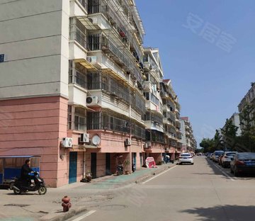 温馨家园多层一楼,90平,二室二厅,精装送车库38万