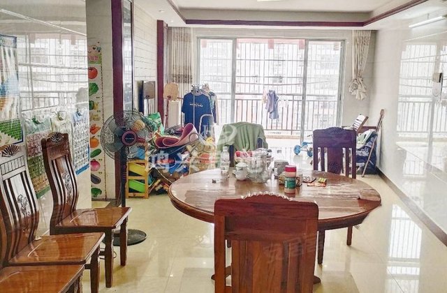 清华园5室2厅172㎡68.8万二手房图片