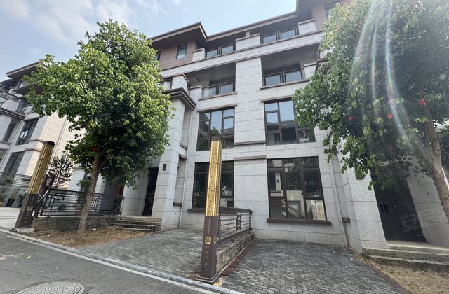 格林御庭5室2厅286㎡160万二手房图片