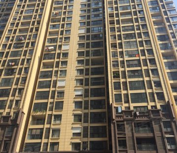 明发国际城 正南朝向 临地铁 精装可拎包入住 停车方便