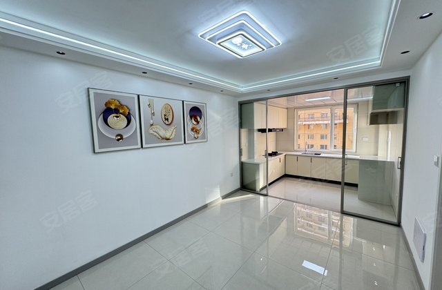 日新小区1室1厅57㎡13.3万二手房图片