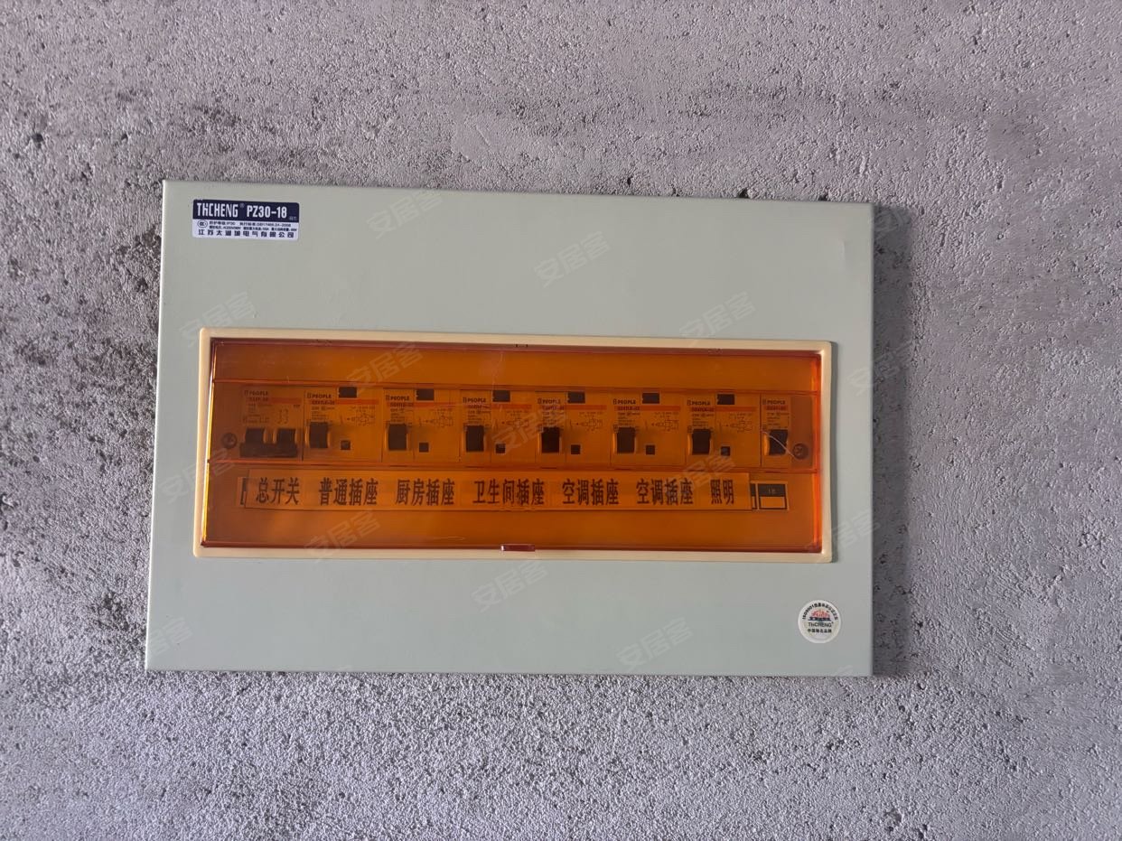 电业路东市场1号商住宅楼3室2厅1卫95.4㎡南21.5万