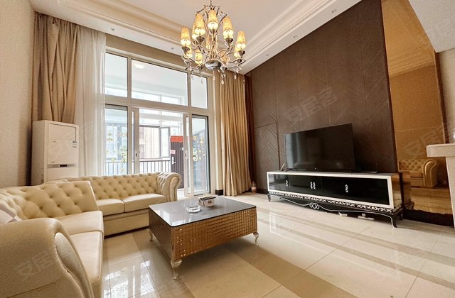 海上嘉年华3室2厅134.91㎡187万二手房图片