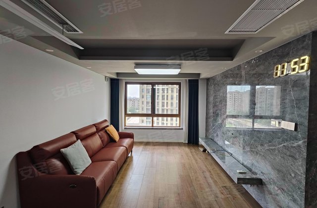 世茂九溪墅3室2厅88.11㎡145万二手房图片