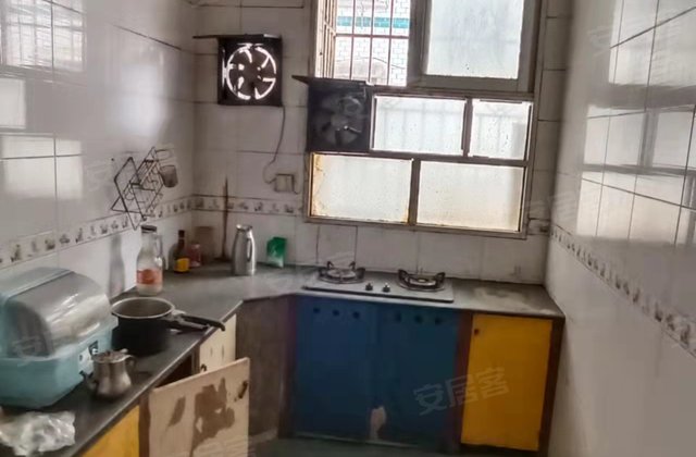 宜水春天4室2厅158㎡36万二手房图片