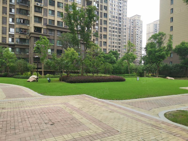 华地翡翠蓝湾朗园