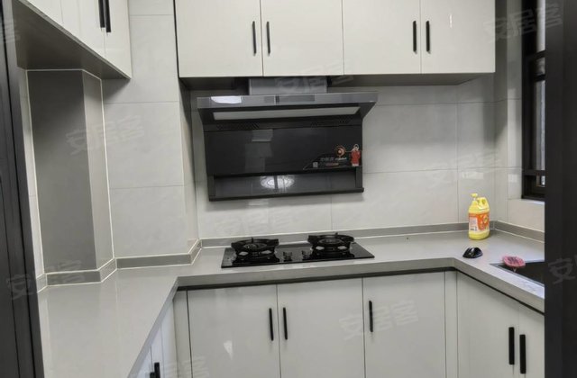 四季金辉观岚3室2厅127.32㎡153万二手房图片