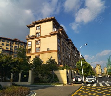 荣盛鹭岛荣府南苑