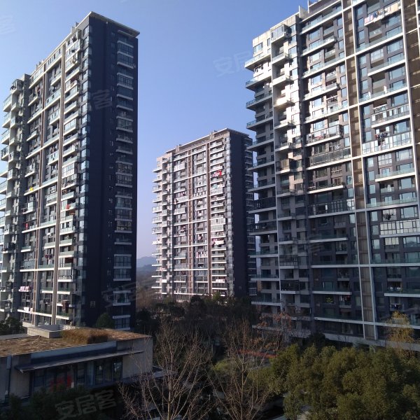 朗郡庭园(公寓住宅)