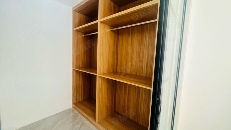 海泰庄园(三期)3室2厅2卫110㎡南北59.8万