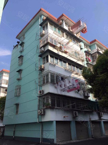 汇龙公寓(西区)