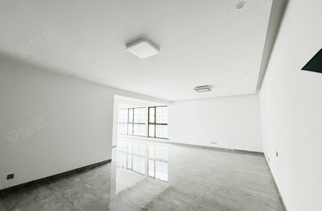 华厦润城4室2厅133㎡40万二手房图片