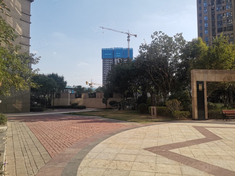 东安南三里1-11号,东安南四里36-43号-厦门招商海德公园(一期)二手房