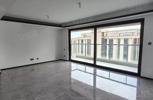 雍荣华府3室2厅124㎡180万二手房图片