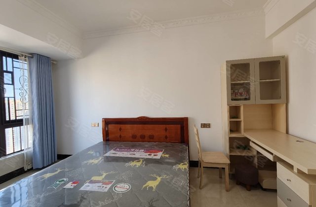 凯旋国际4室2厅135㎡75万二手房图片