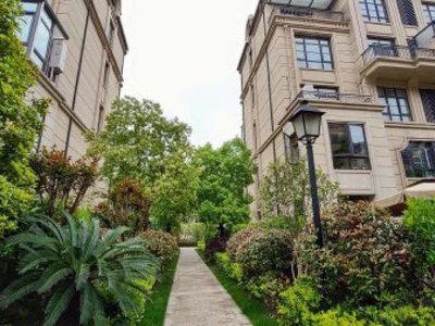 绿地海珀风华(公寓住宅),业煌路128弄 - 上海绿地海珀风华(公寓住宅)