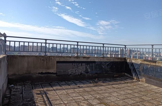 鸿杰第壹城1室2厅61.8㎡29.8万二手房图片