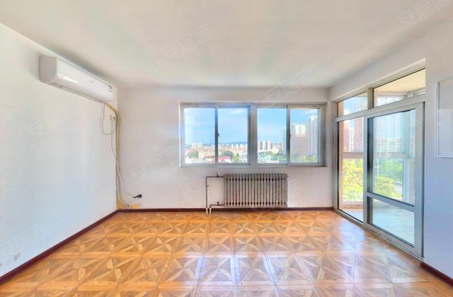 恒苑小区3室2厅136.71㎡290万二手房图片