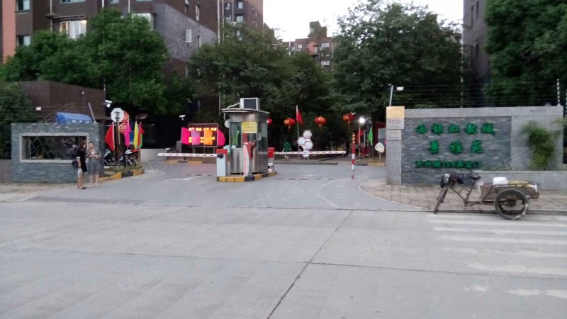 西郊虹韵城景雅苑 