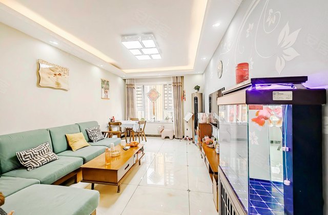 祥泰城阳光尚东2室1厅83㎡115万二手房图片